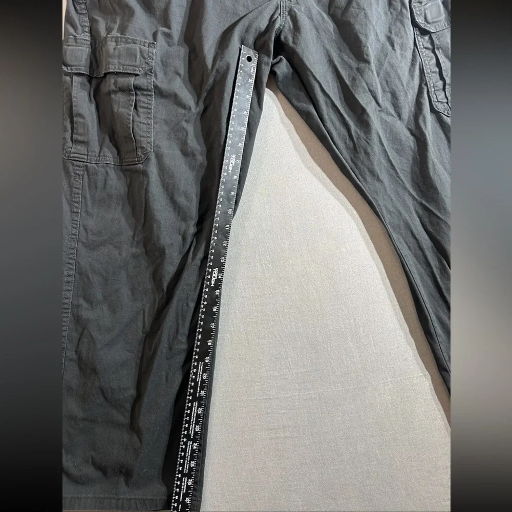 Wrangler Relaxed Fit Cargo 42x30 - Picture 7 of 8